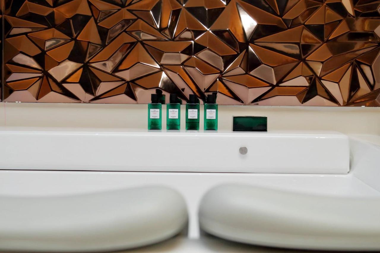 Trevi Diamond Luxury Suites & Jacuzzi Rom Exteriör bild