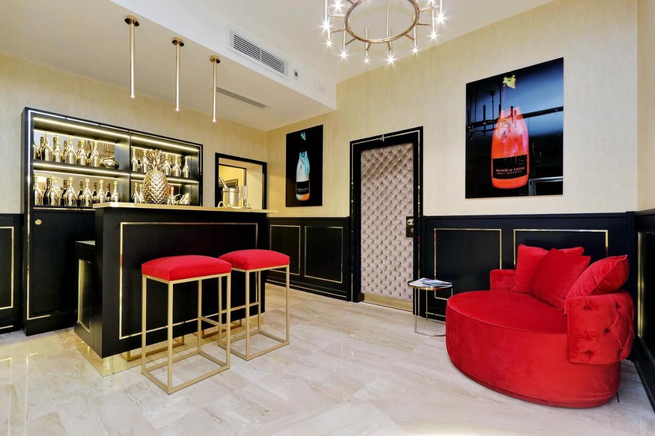 Trevi Diamond Luxury Suites & Jacuzzi Rom Exteriör bild