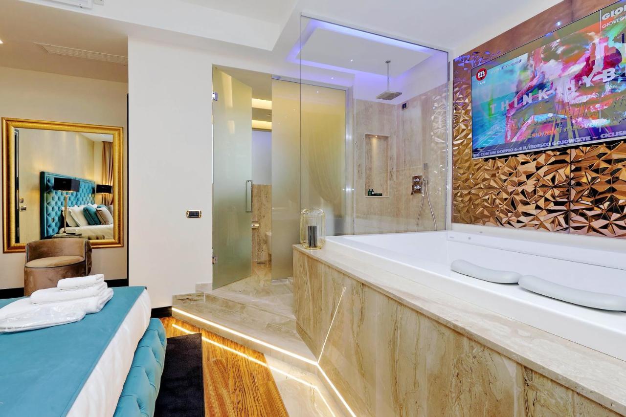 Trevi Diamond Luxury Suites & Jacuzzi Rom Exteriör bild